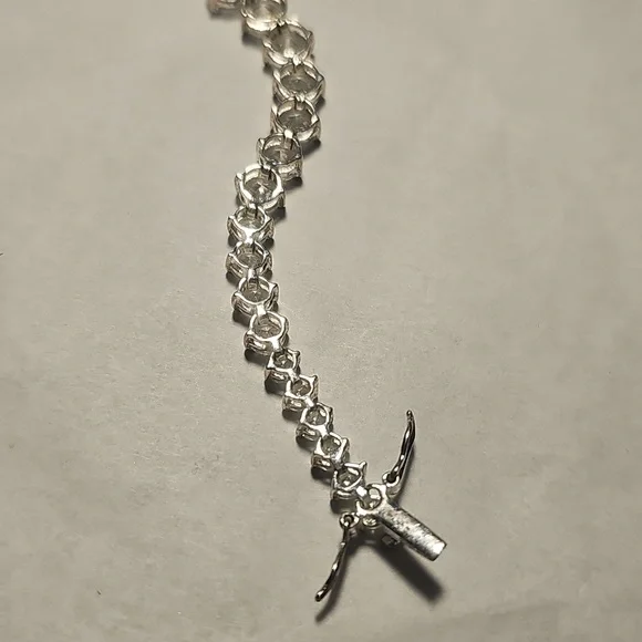 Elegant 925 Silver RJ Bracelet with CZ Stones - Picture 6 of 8